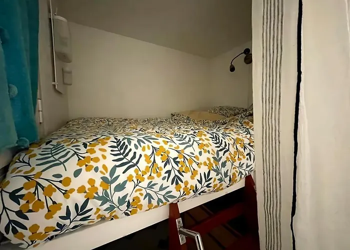 Апартаменты With Balcony In With Ac Антиб