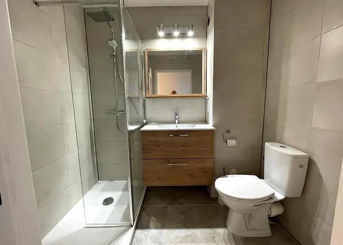 With Balcony In With Ac Lejlighed Antibes